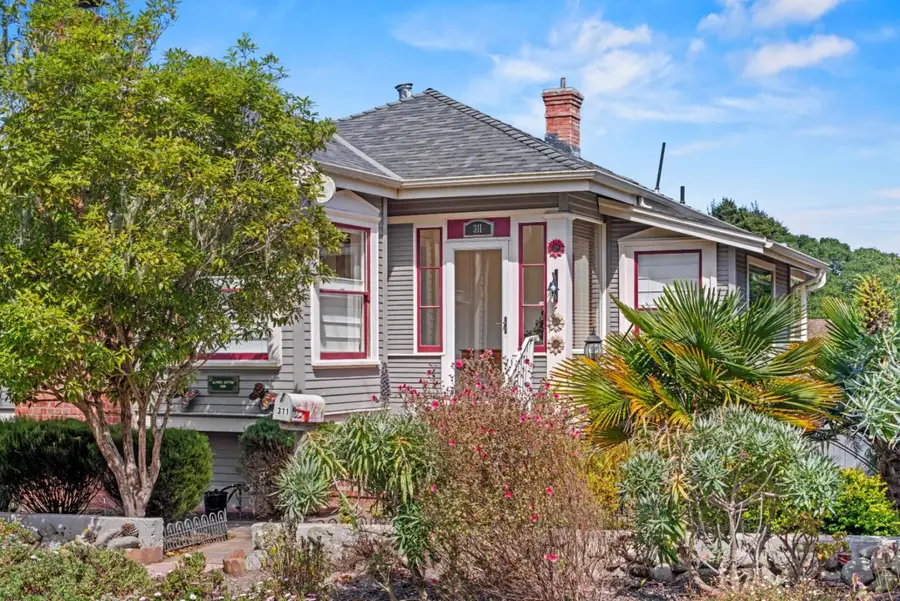 311 Walnut Street, Pacific Grove, CA 93950 - Image #2