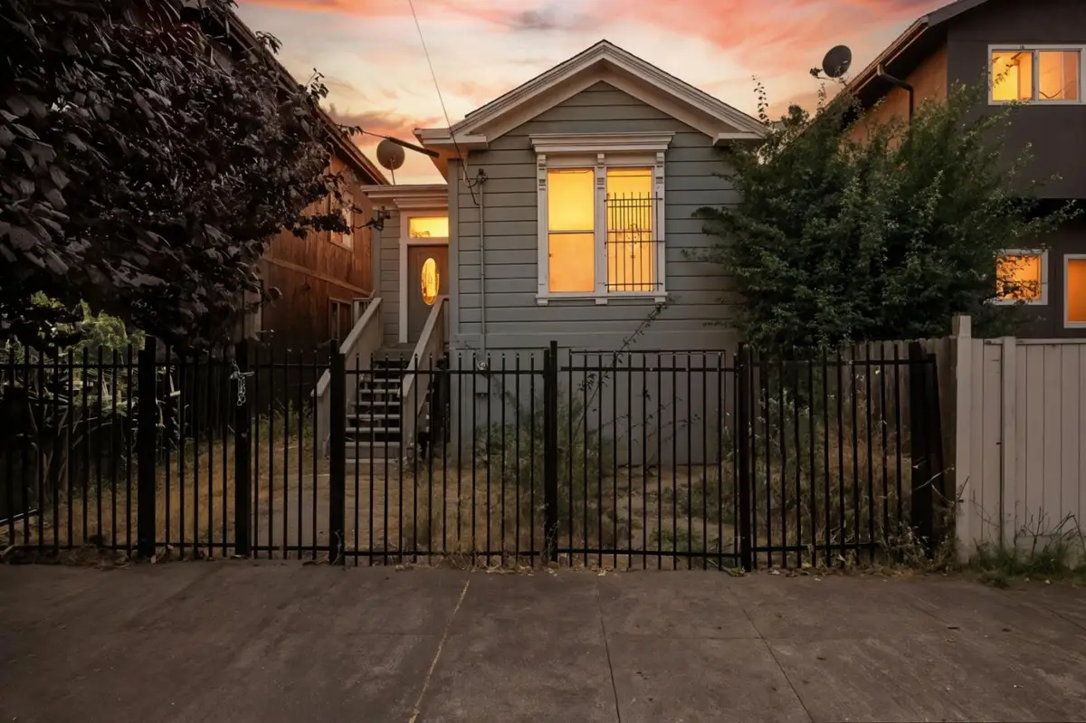 943 26th Street, Oakland, CA 94607 - Image #1
