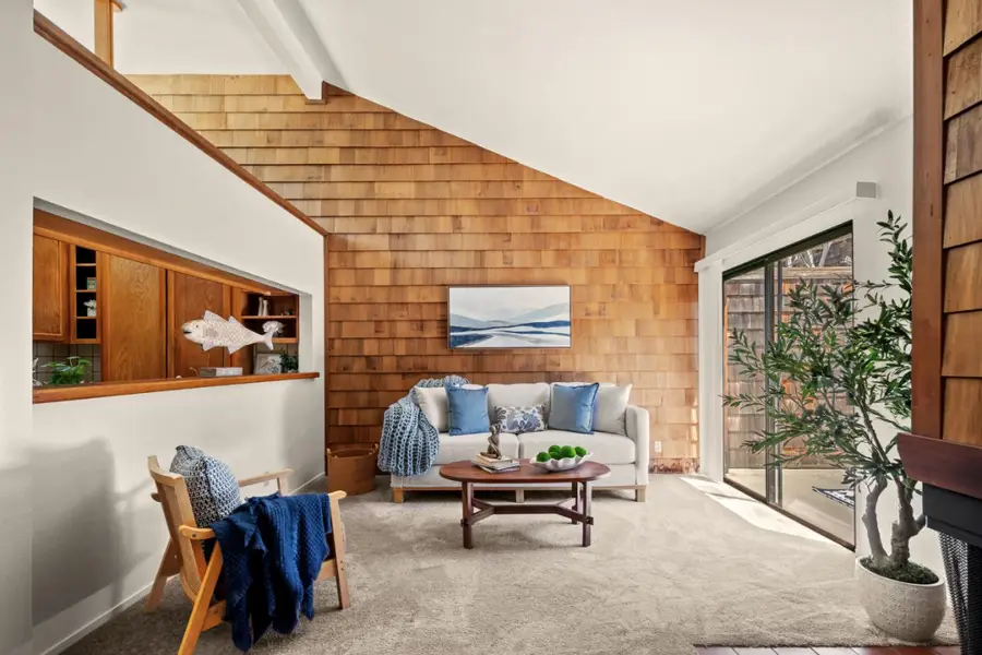 461 Dela Vina Avenue #209, Monterey, CA 93940 - Image #2