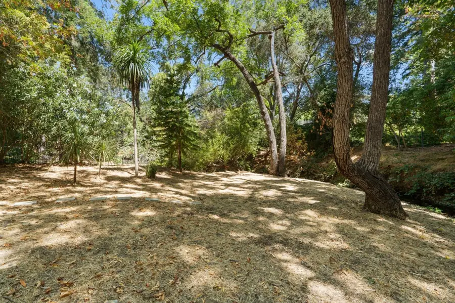 932 Lundy Lane, Los Altos, CA 94024 - Image #2