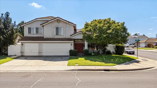 2295 Pontiac Street, Oakdale, CA 95361