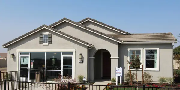 1664 Dolomite Drive, Los Banos, CA 93635