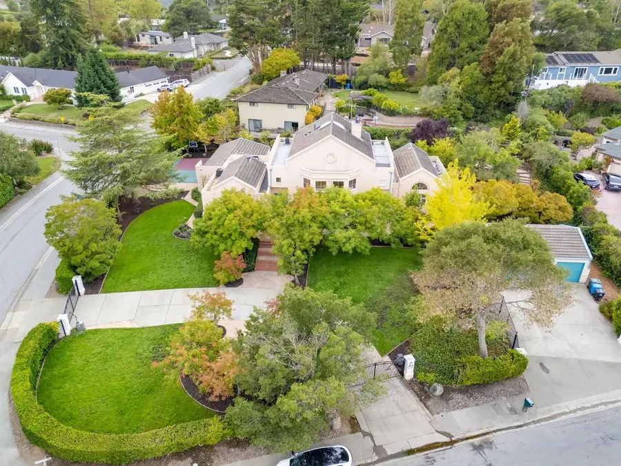 1531 Wedgewood Drive, Hillsborough, CA 94010 - Image #2