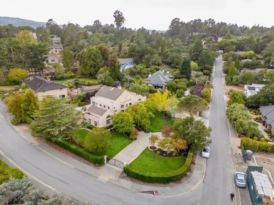 1531 Wedgewood Drive, Hillsborough, CA 94010 - Image #3