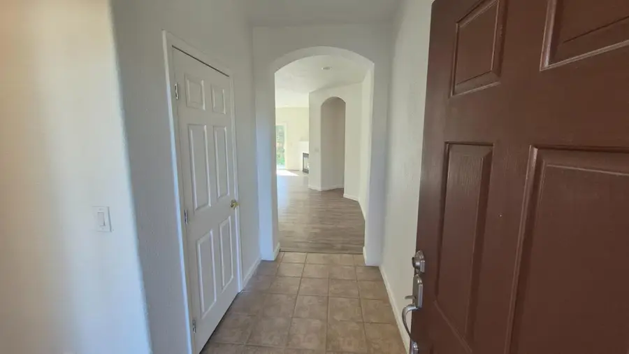 2913 Las Flores Circle, Los Banos, CA 93635 - #2