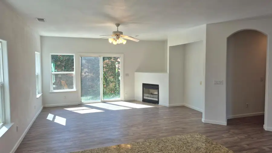 2913 Las Flores Circle, Los Banos, CA 93635 - #3