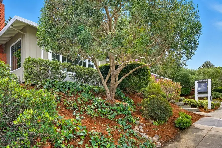 2955 Trousdale Drive, Burlingame, CA 94010 - Image #2