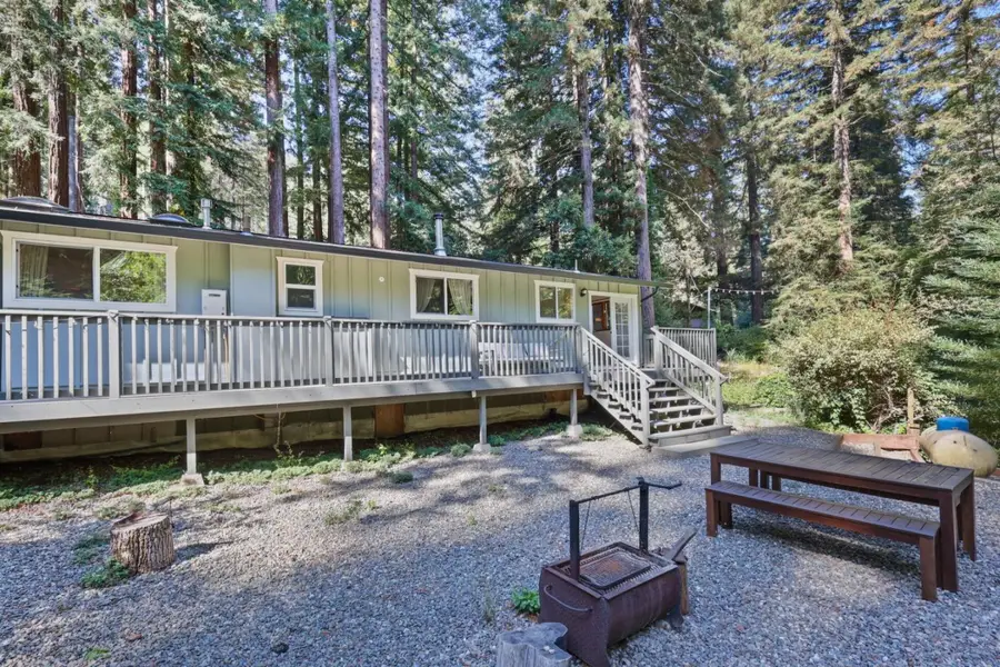 599 Lilac Avenue, Boulder Creek, CA 95006 - Image #2