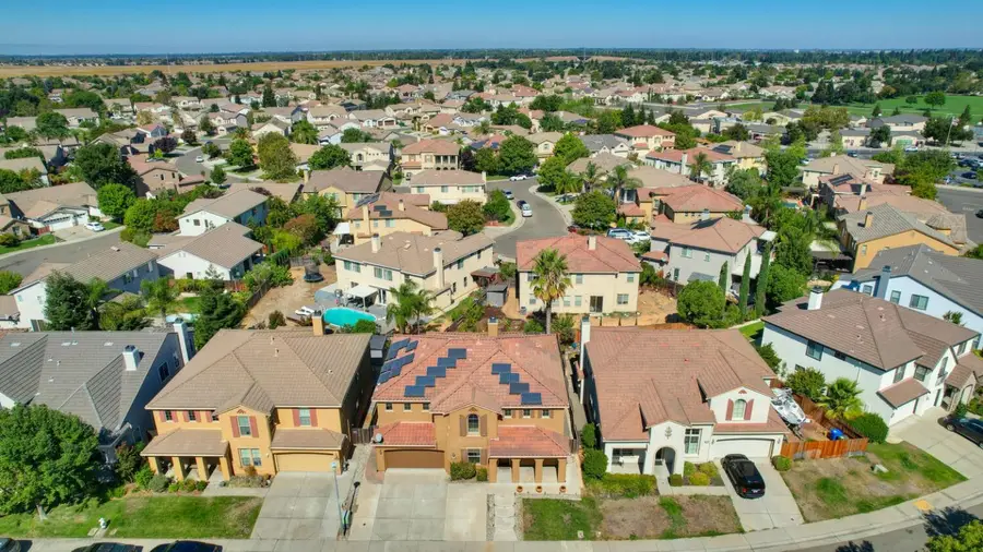 9987 Spring View Way, Elk Grove, CA 95757 - Image #3