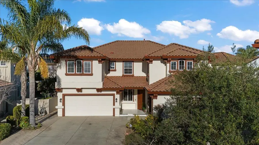 16 Wimbledon Circle, Salinas, CA 93906 - Image #2
