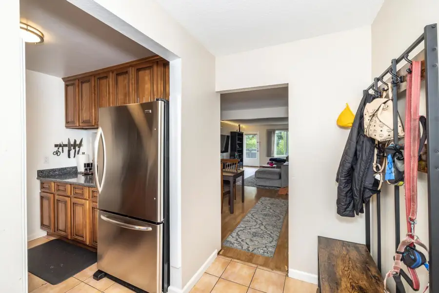4008 Farm Hill Boulevard #102, Redwood City, CA 94061 - Image #2