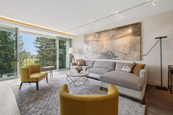 1330 University Drive #66, Menlo Park, CA 94025