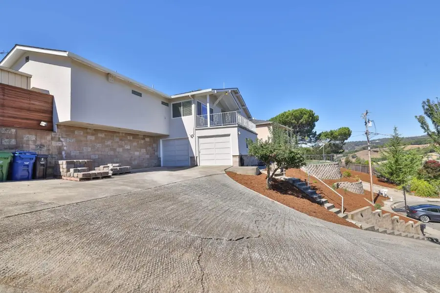 3123 Huntington Court, Castro Valley, CA 94546 - Image #2
