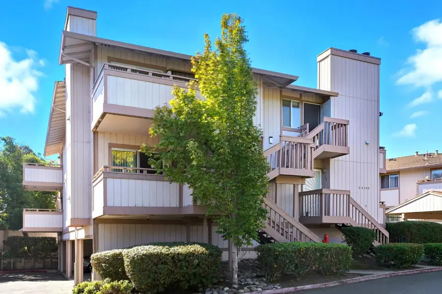 25163 Copa Del Oro Drive #202, Hayward, CA 94545 - Image #2