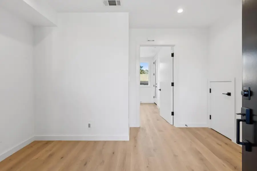 1433 Floribunda Avenue #7, Burlingame, CA 94010 - #3