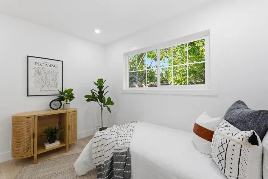 932 Ormonde Drive, Mountain View, CA 94043 - Image #3