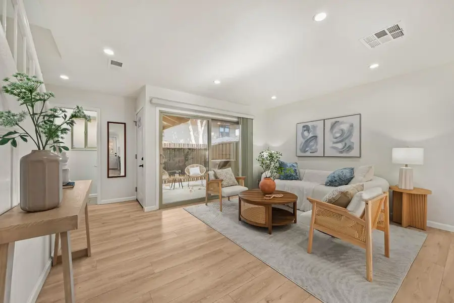 220 Red Oak Drive #B, Sunnyvale, CA 94086 - Image #3