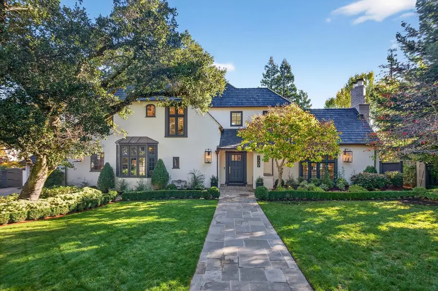 729 Chiltern Road, Hillsborough, CA 94010 - Image #2