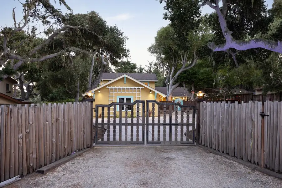 1006 Sunset Drive, Pacific Grove, CA 93950 - Image #2