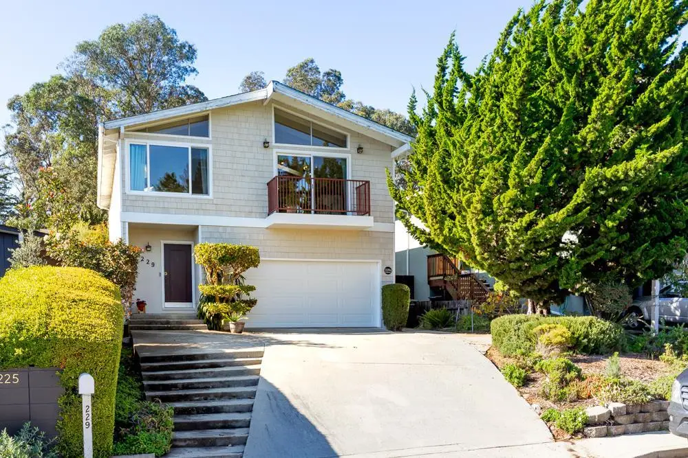 229 Alamo Avenue, Santa Cruz, CA 95060 - Image #1