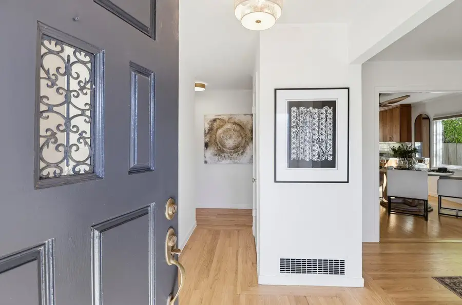 574 Wellington Drive, San Carlos, CA 94070 - Image #3