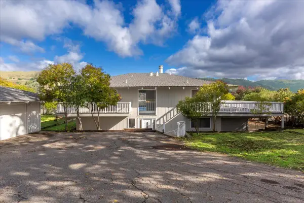 16280 Oak Canyon Drive, Morgan Hill, CA 95037