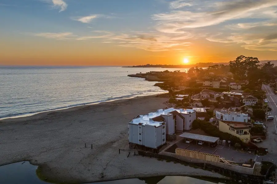 22130 E Cliff Drive #2D, Santa Cruz, CA 95062 - Image #3