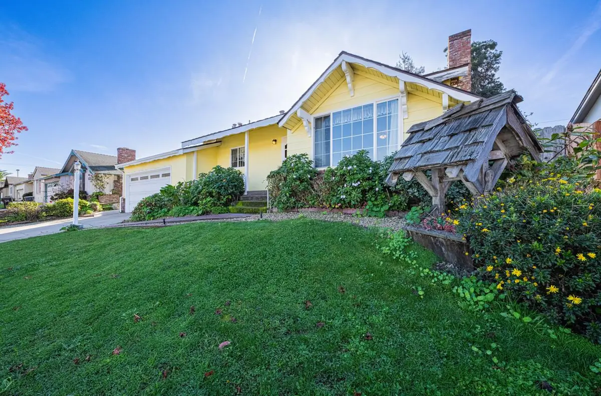 217 Iris Drive, Salinas, CA 93906 - Image #1