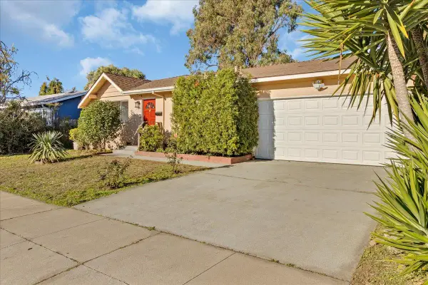 344 Pueblo Drive, Salinas, CA 93906