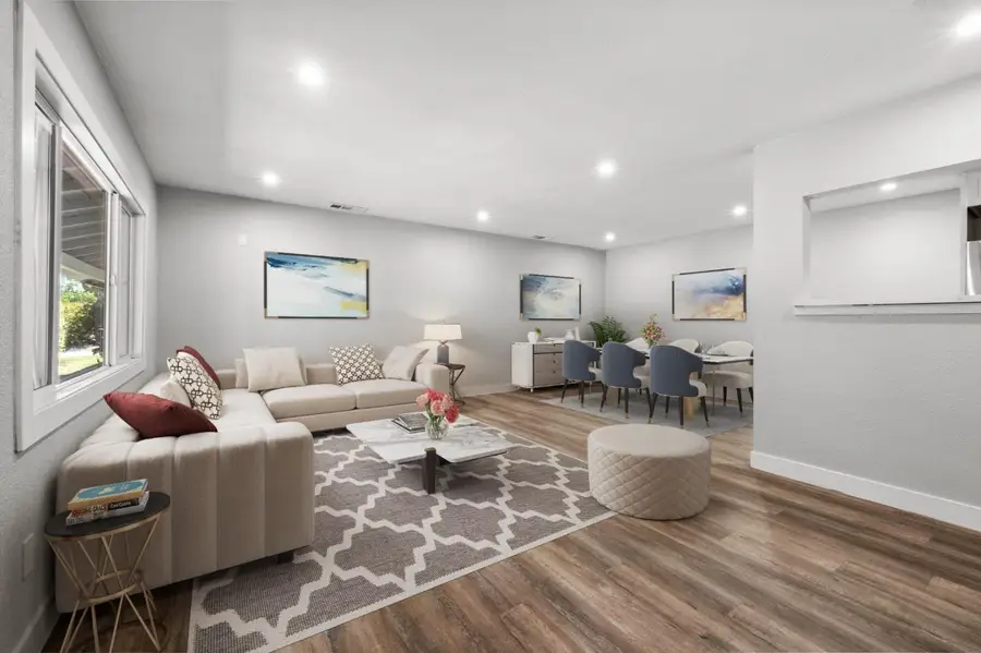 212 E Longview Avenue, Stockton, CA 95207 - Image #2