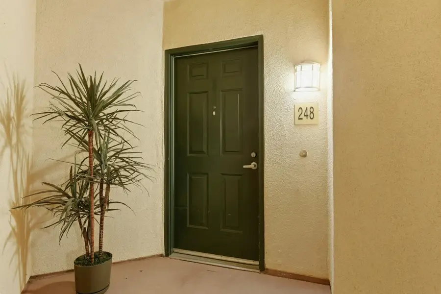 1390 Saddle Rack Street #248, San Jose, CA 95126 - Image #2