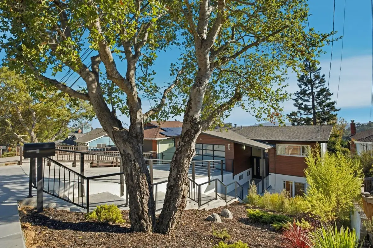 2109 Cipriani Boulevard, Belmont, CA 94002 - Image #1