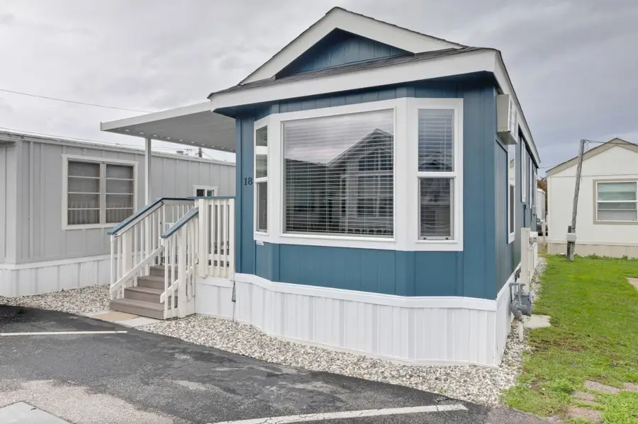 835 Kimball Avenue #18, Seaside, CA 93955 - Image #2