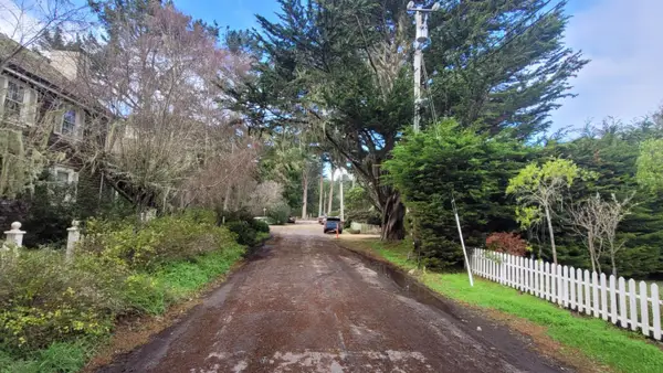 0000 Park Way, Moss Beach, CA 94038