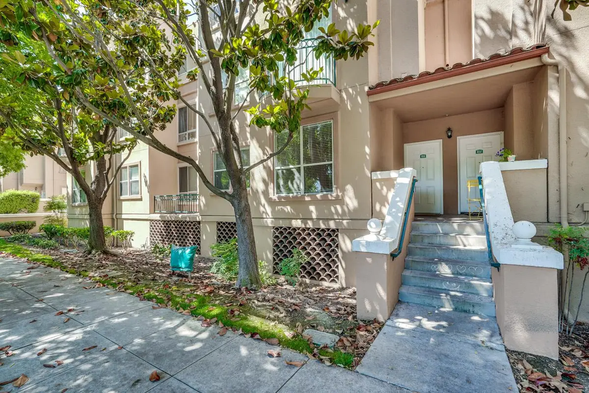 951 S 12th Street #102, San Jose, CA 95112 - #1