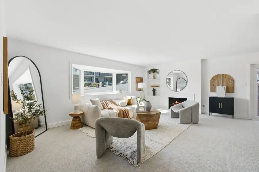 915 Crestview Drive, San Carlos, CA 94070 - Image #3