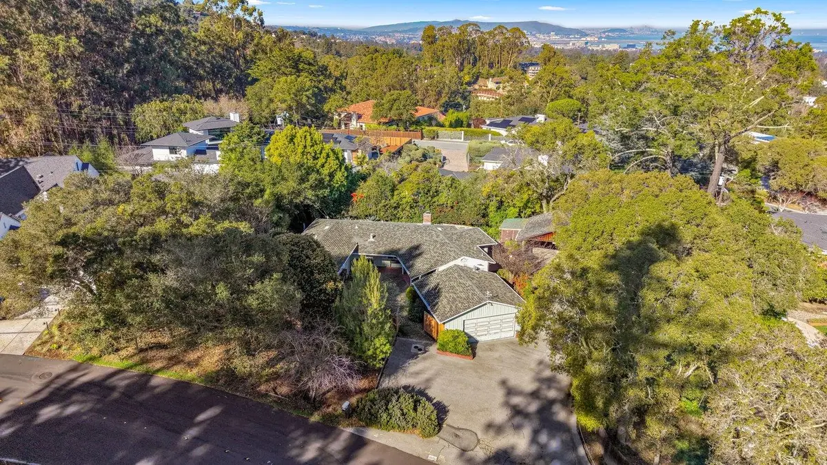 1216 Marlborough Road, Hillsborough, CA 94010 - Image #1