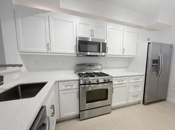 313 Crescent Court, Brisbane, CA 94005