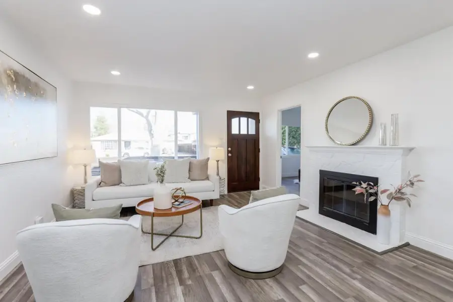 2904 El Sobrante Street, Santa Clara, CA 95051 - Image #3