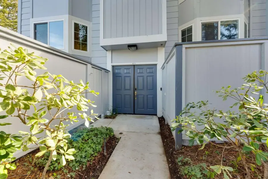 813 Montgomery Street, Mountain View, CA 94041 - Image #2
