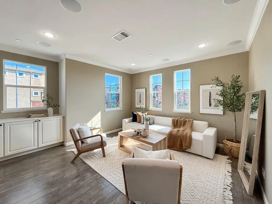 1053 Eagle Way, San Jose, CA 95131 - #2