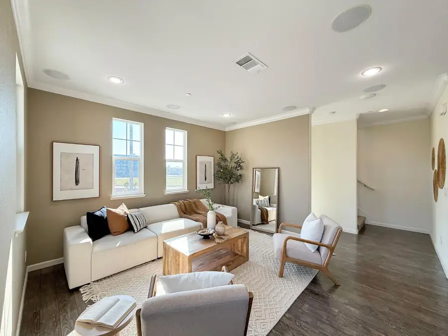 1053 Eagle Way, San Jose, CA 95131 - #3