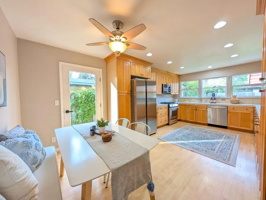 124 Western Court, Santa Cruz, CA 95060 - Image #2
