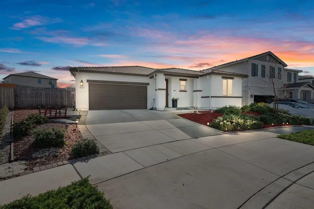 2111 Rosewood Drive, Hollister, CA 95023 - Image #1