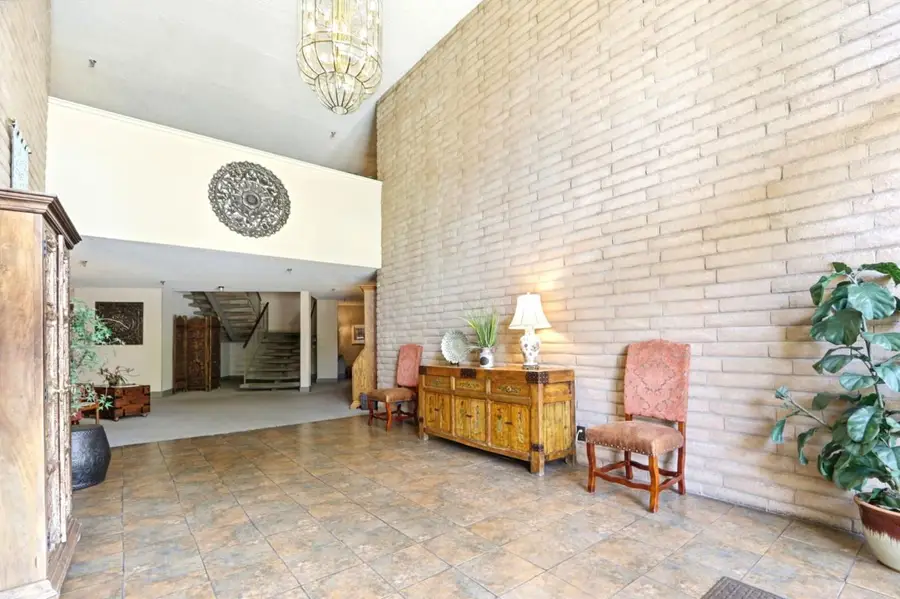 150 W Edith Avenue #13, Los Altos, CA 94022 - Image #3