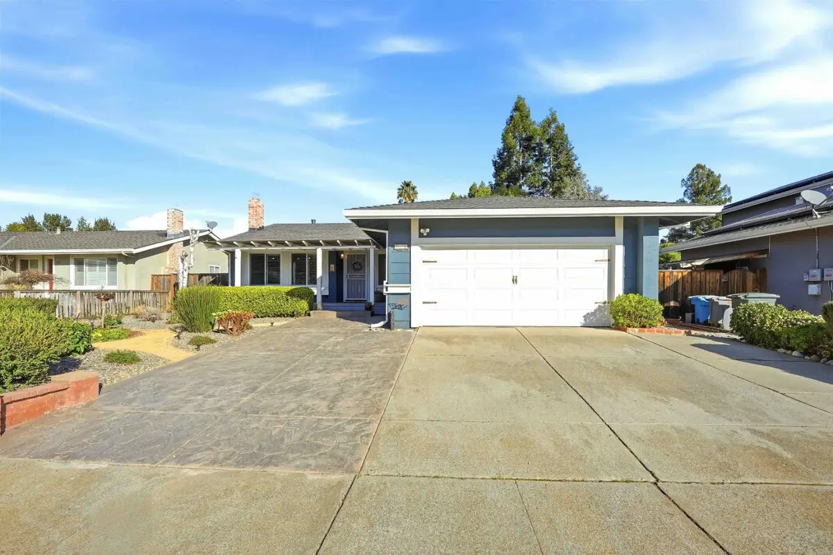 925 Blake Court, Gilroy, CA 95020 - Image #1