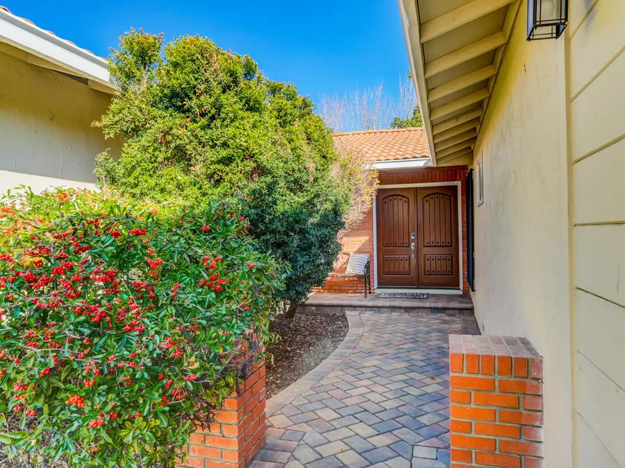 1674 S Stelling Road, Cupertino, CA 95014 - Image #2