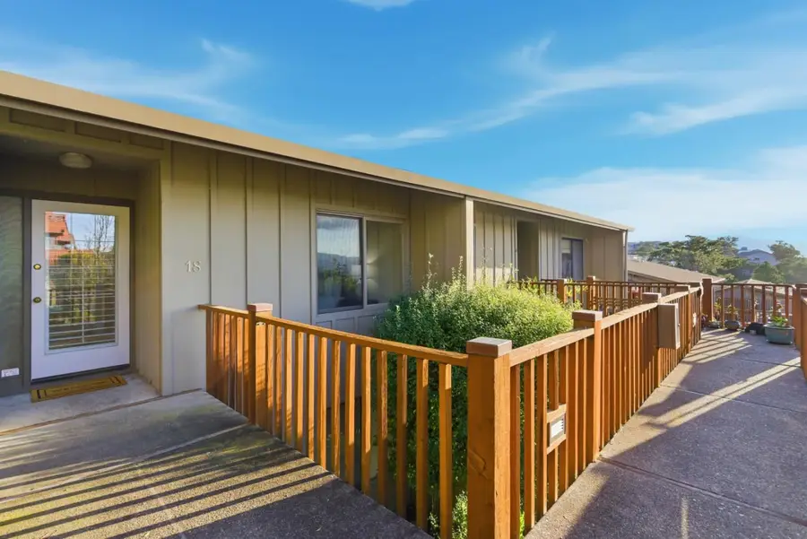 28 Marinero Circle #18, Belvedere, CA 94920 - #3