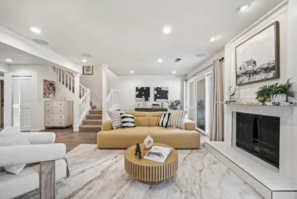 19124 Vineyard Lane, Saratoga, CA 95070