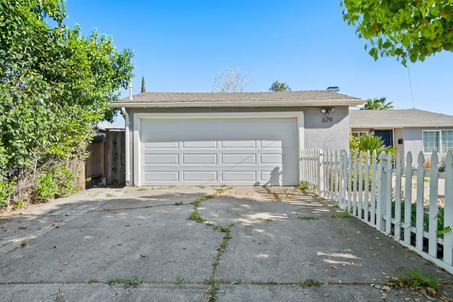 679 School Street, Pittsburg, CA 94565 - #2